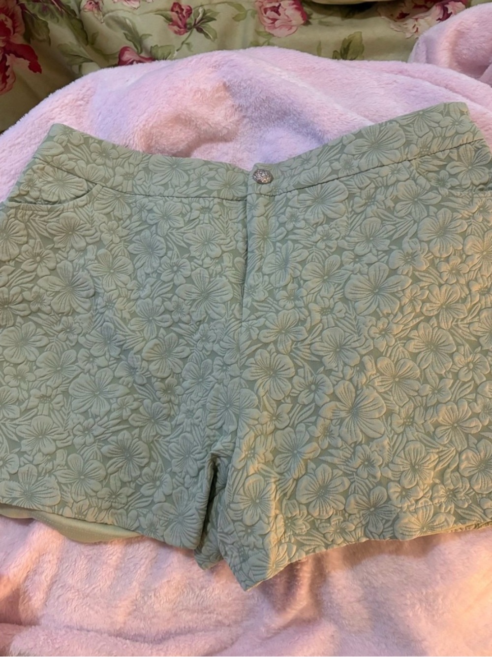 Women’s Textured Floral Mint Green Women's Shorts